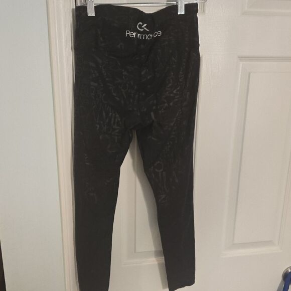 Black Graphic Print Leggings - Picture 6 of 6